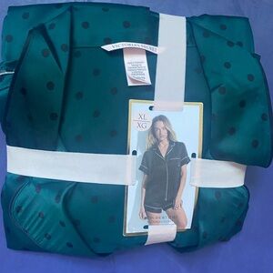 NWT Victoria’s Secret PJs Black Ivy Green Dot Satin Short Set